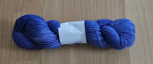 "Like a Saphire" Simply Socks