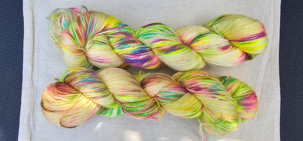 "Easter Egg yellow" Simply Socks